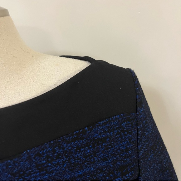 Le Chateau Dress - Picture 3 of 9